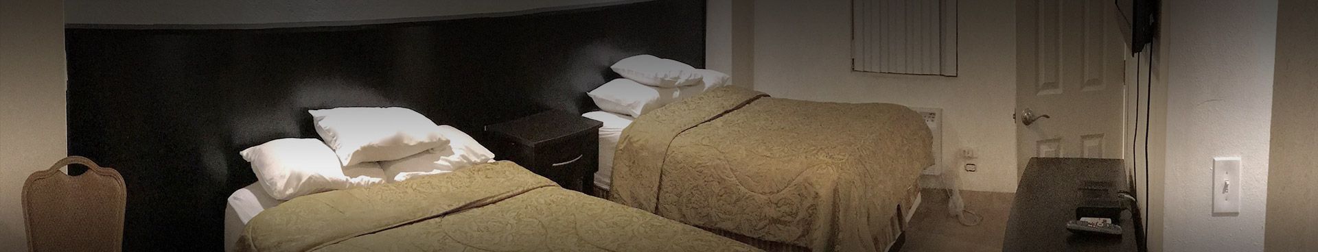 Deluxe Queen Double room at Silver Palm Lodge